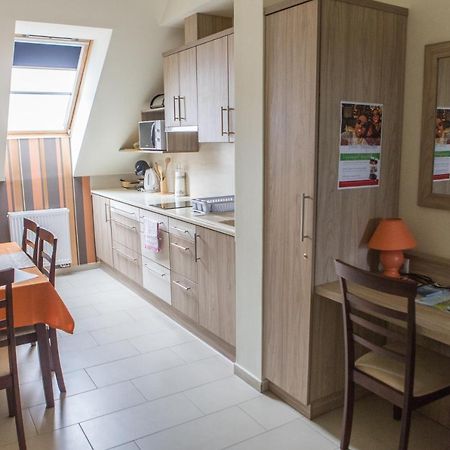 Azur Haz Gyoengyvirag Apartman Sárvár Kültér fotó